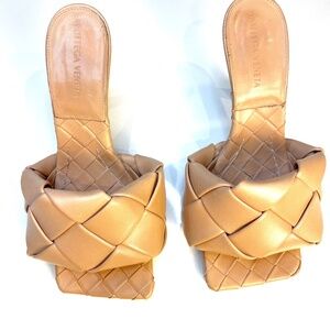 Bottega Veneta